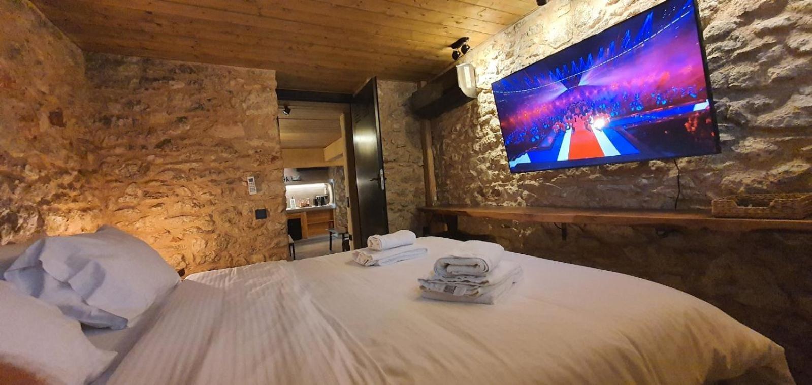 Sea View Garden Suites Piraeus Exterior photo
