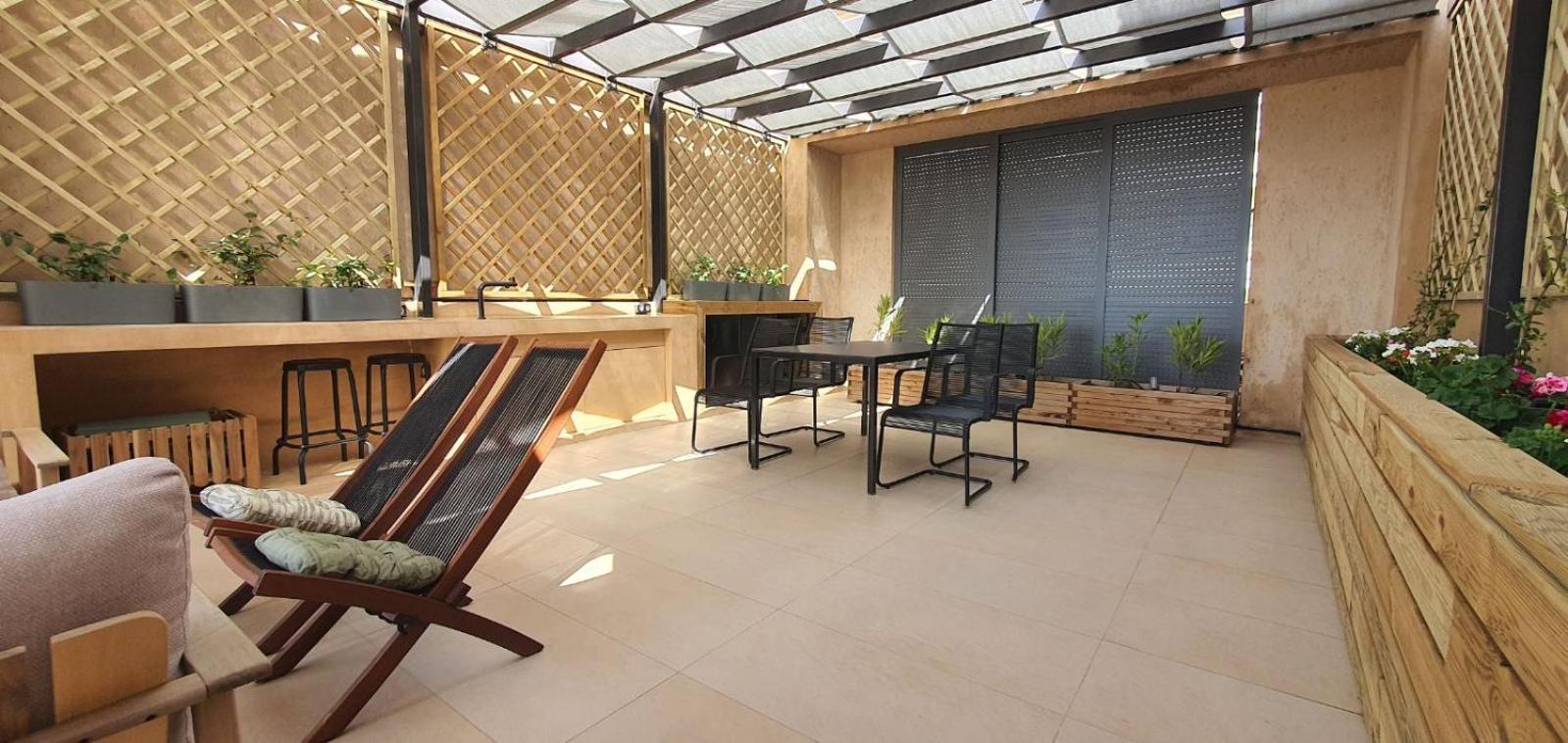 Sea View Garden Suites Piraeus Exterior photo