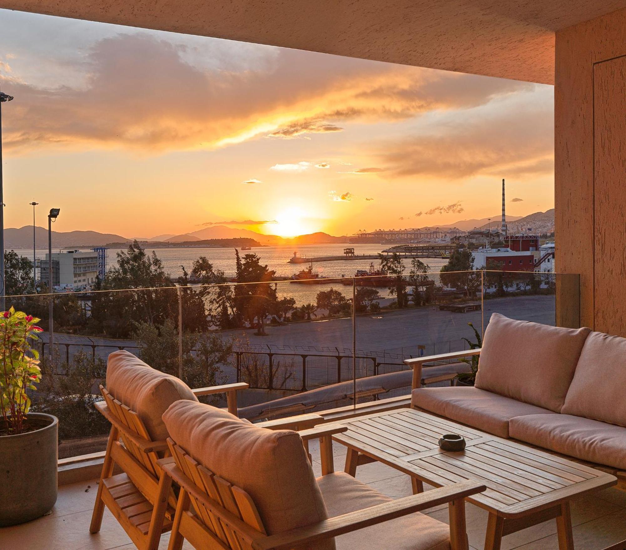 Sea View Garden Suites Piraeus Exterior photo
