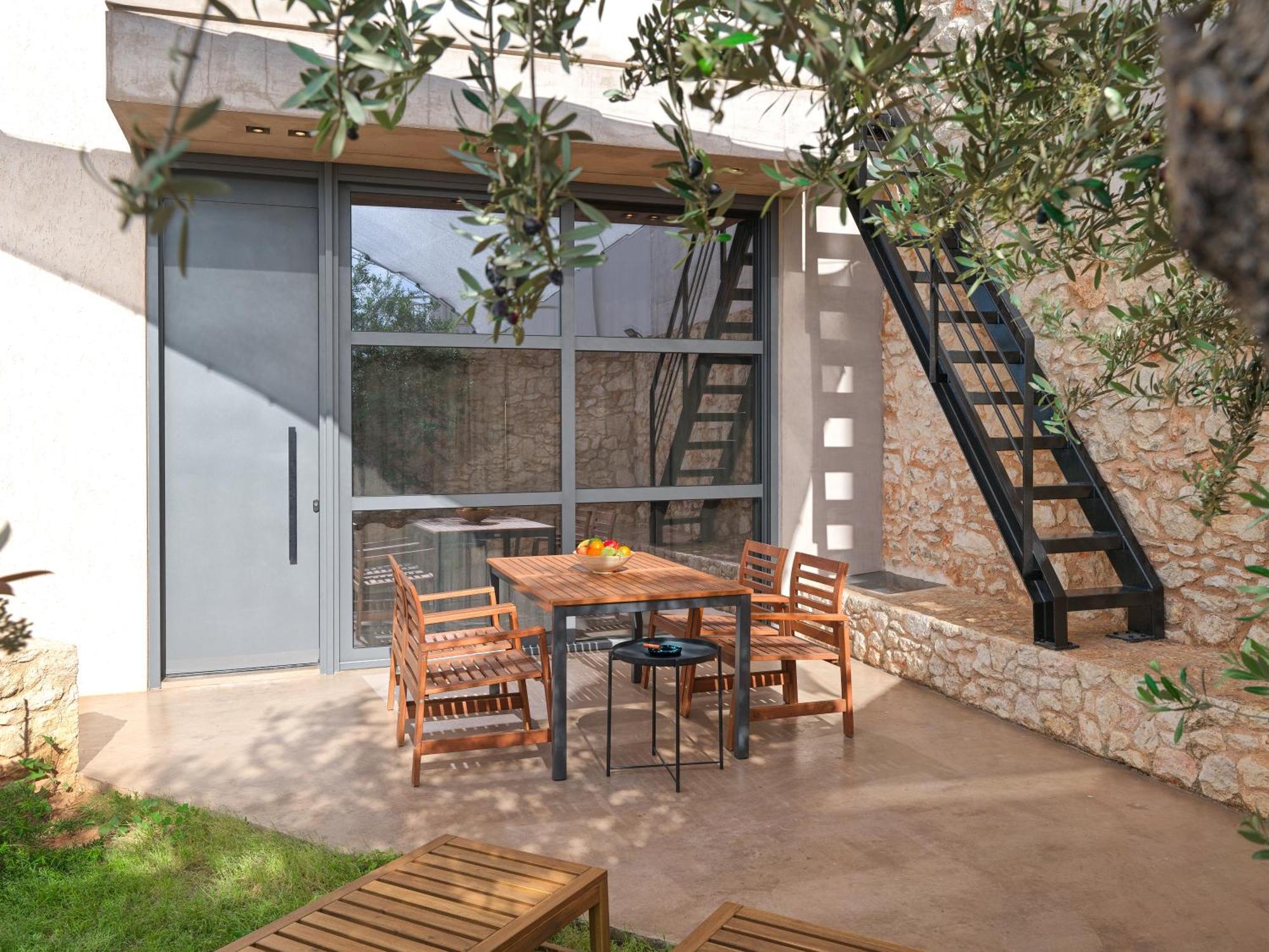 Sea View Garden Suites Piraeus Exterior photo